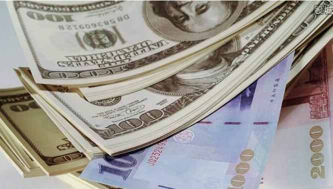 “智商税研究中心:李佳琦是否需要赔偿客户?” “智商税研究中心:李佳琦是否需要赔偿客户?”